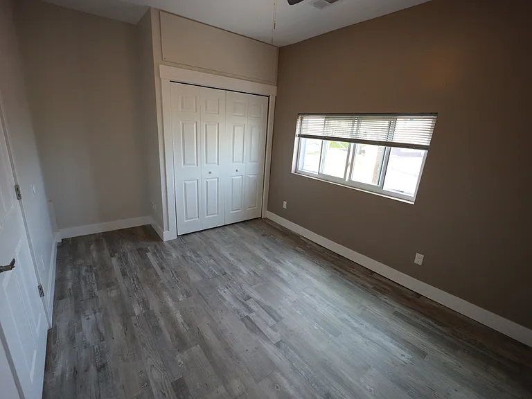 2102 Broadway Ave #1 — Photo 11