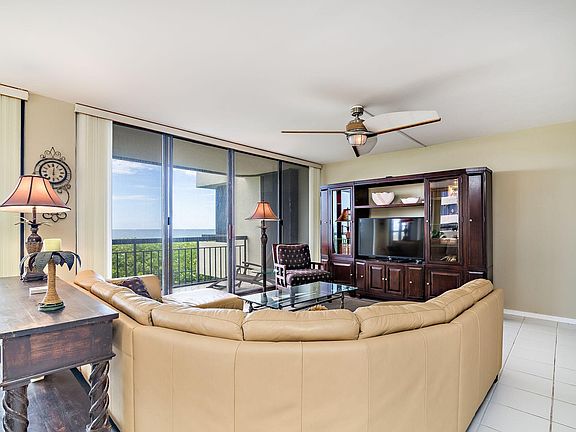 3rd image of 4050 N Ocean Dr #1-101