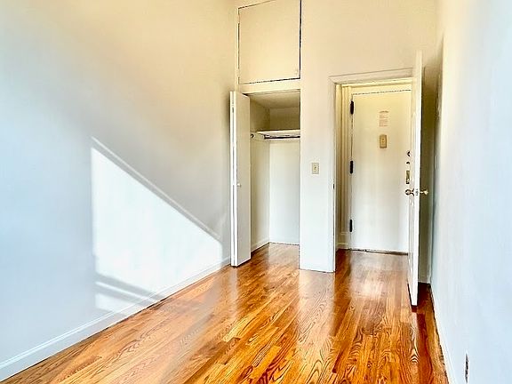 5th image of 31 W 88th St #F5