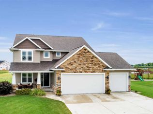 2181 Rowling Rd, De Pere, WI 54115