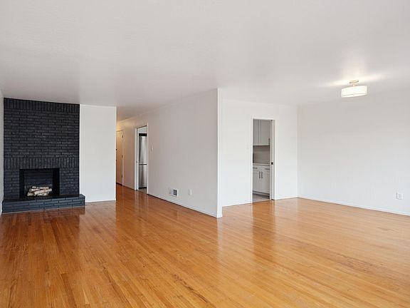 3rd image of 183 Caselli Ave #183