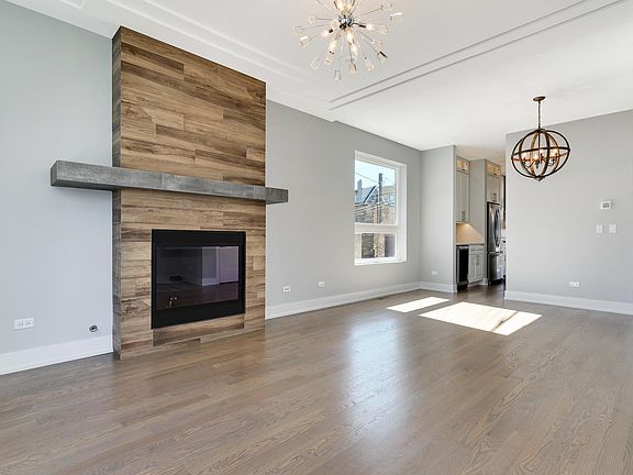 4th image of 2424 N Monticello Ave