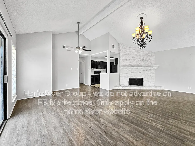 3 bed, 2.0 bath, 1782 sqft, $1,250 — Photo 2