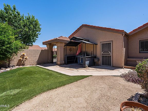 4th image of 945 N PASADENA Street #41
