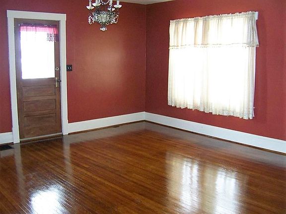 5th image of 301 Greenwood Ave