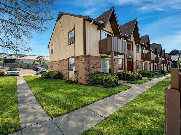 6228 Robinson St #4R, Mission, KS 66202