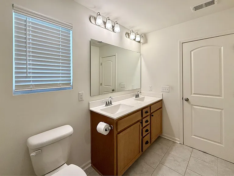 421 Fox Sparrow Ct — Photo 18