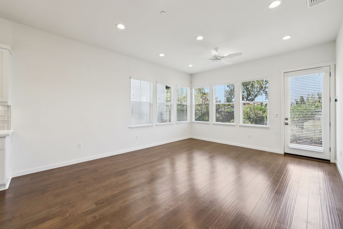 Linden Ln-S0507-007.jpg