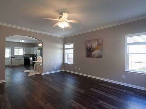 3rd image of 1101 Cashmere Dr