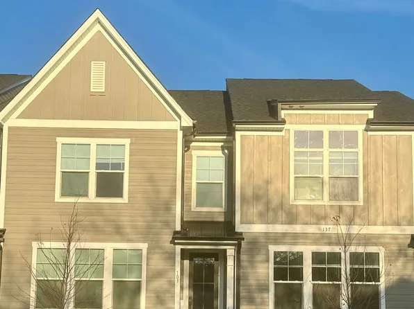 137 Carriage Club Dr, Mooresville, NC