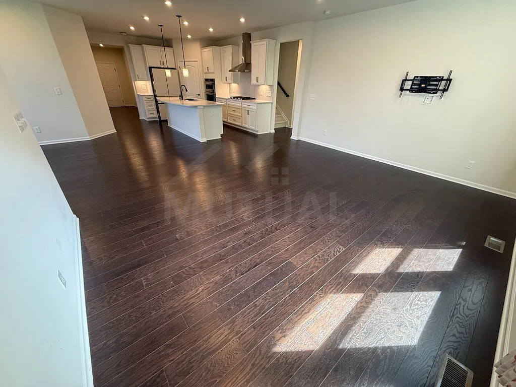 4 bed, 3.0 bath, 2679 sqft, $3,900 — Photo 2