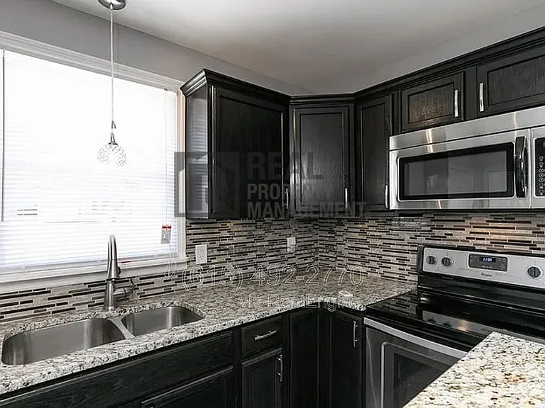 302 Neill Ave #B — Photo 8