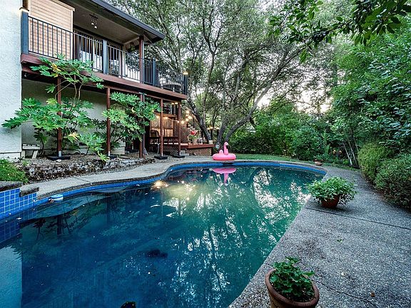 4th image of 3175 Granada Dr