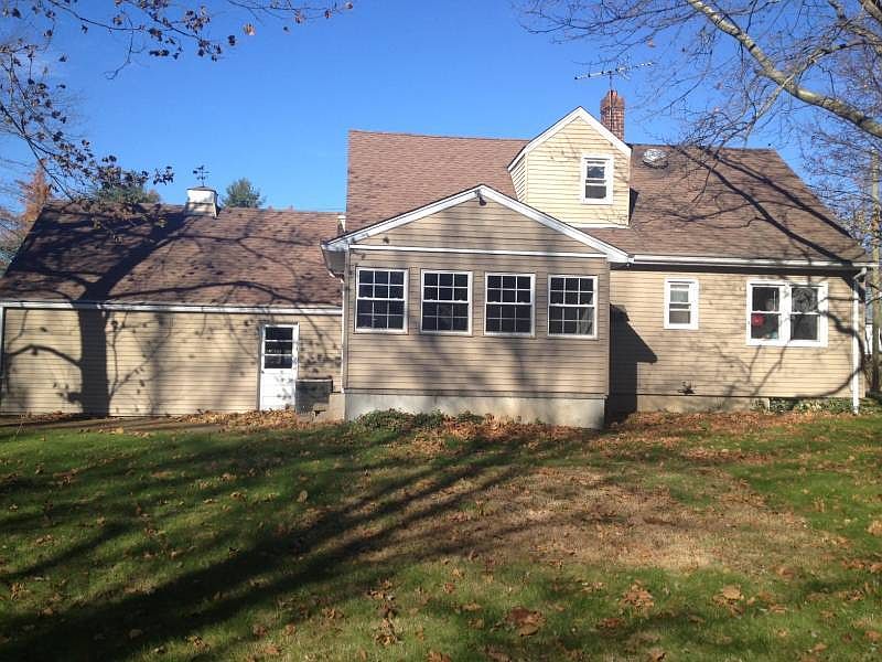 2nd image of 4 Blue Bird Rd