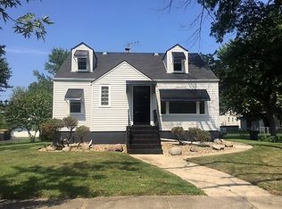 3474 N Schultz Dr, Lansing, IL