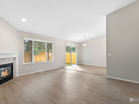 4th image of 18507 39th Avenue E