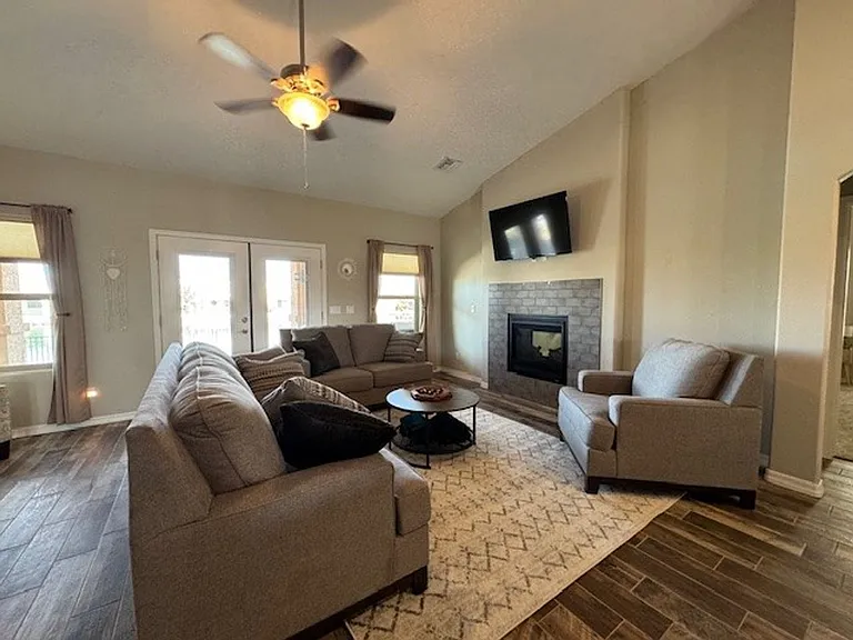 2061 E Lago Grande Pl — Photo 10