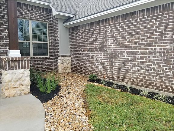 4th image of 4400 Hadleigh Ln