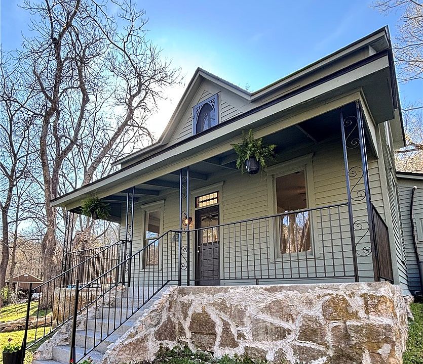 1st image of 331 Dairy Hollow Rd