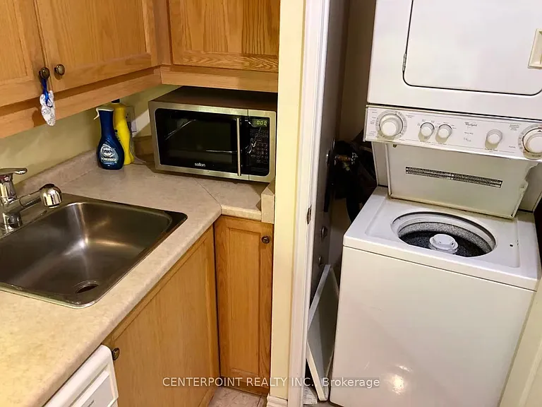 55 Bloor St E #1701 — Photo 7