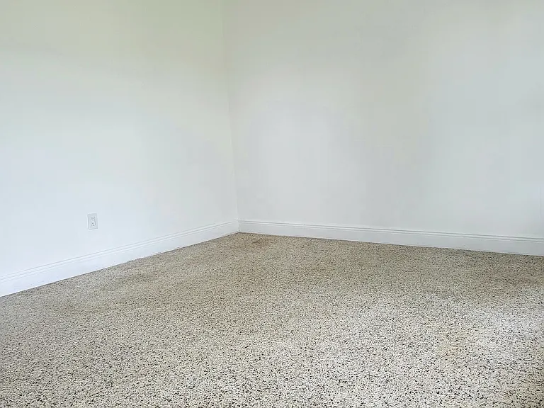 10472 SW 46th St — Photo 11