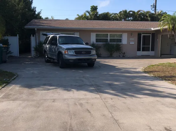 6606 Blue Heron Dr S, Saint Petersburg, FL 33707