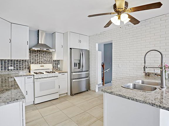 5th image of 9847 Eden Dr