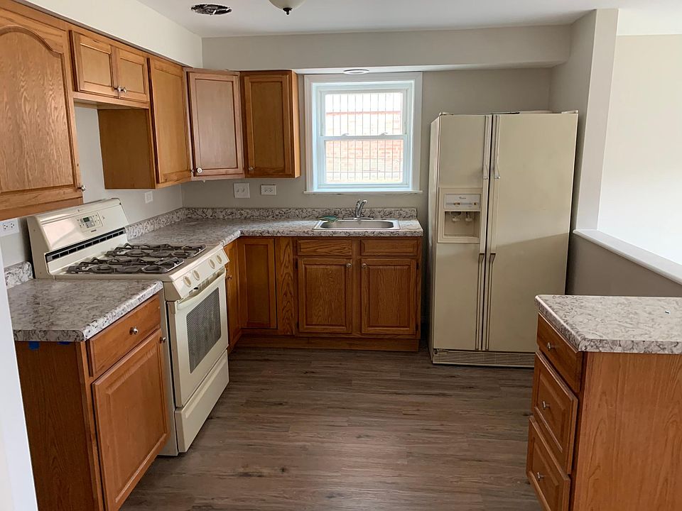 1st image of 1019 S 14th Ave #1