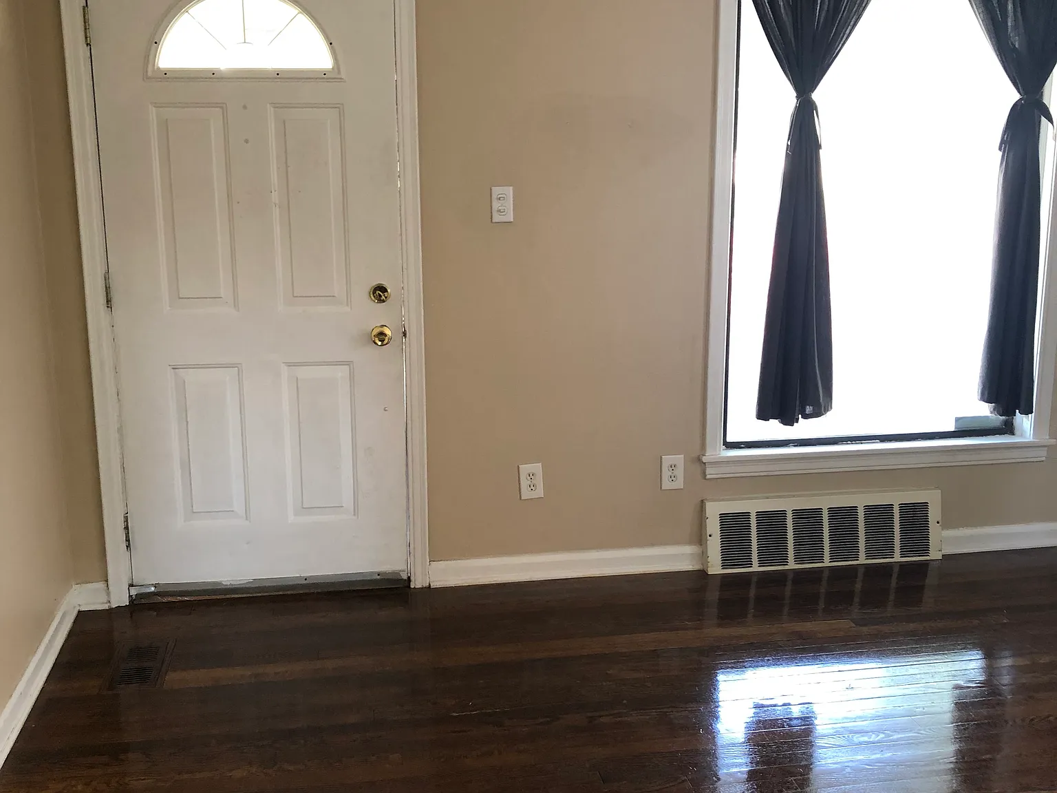 3300 Edgeworth St — Photo 2