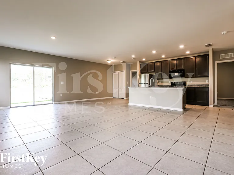 23338 Moorhead Ave — Photo 2