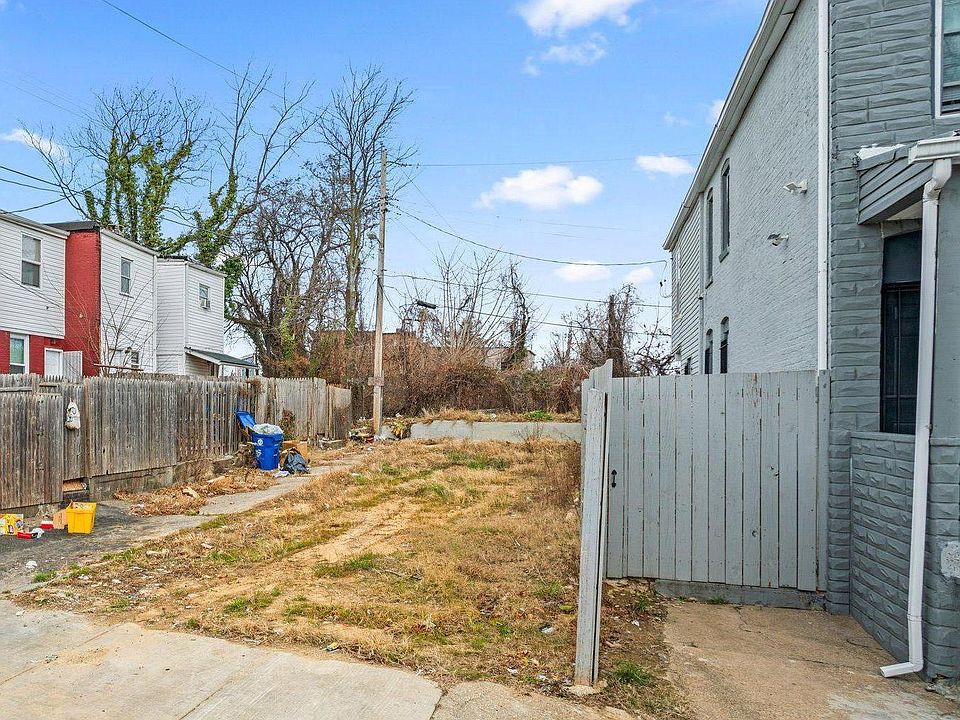 1st image of 500 E 26th St