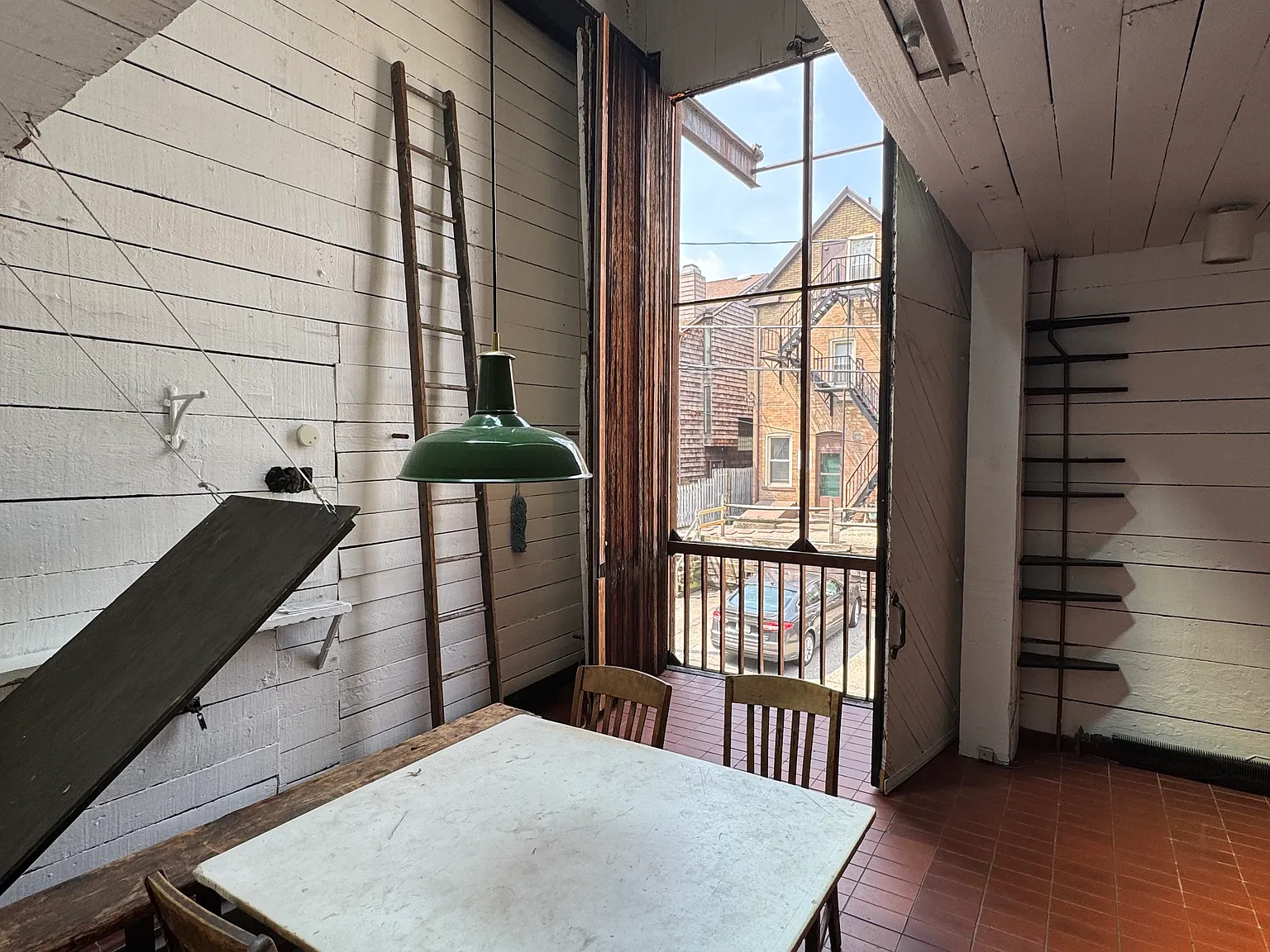 2 bed, 1.5 bath, 1200 sqft, $2,200 — Photo 4