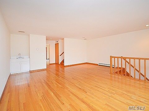 4th image of 28 Herb Hill Rd