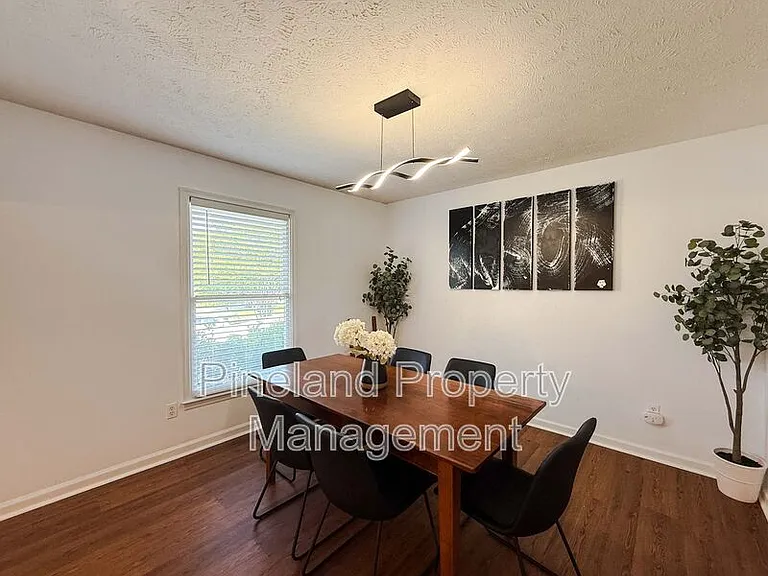 815 Zapata Ln — Photo 13