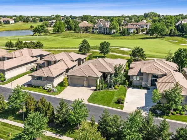 5917 W 137th St, Overland Park, KS 66223