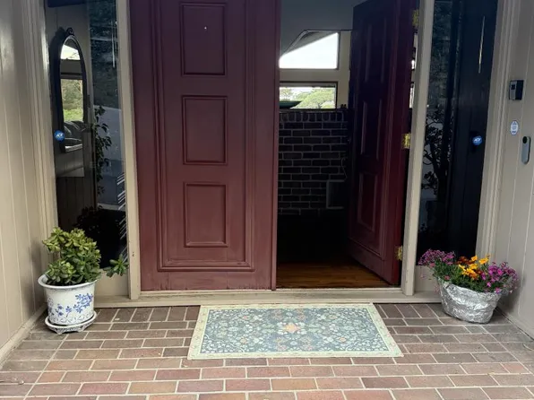 1407 Carlton Rd, Hillsborough, CA 94010
