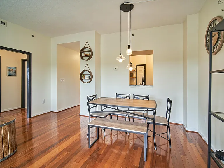 505 E Braddock Rd #702 — Photo 4