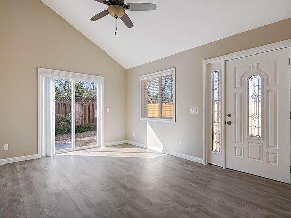 2nd image of 1844 Robin Dr
