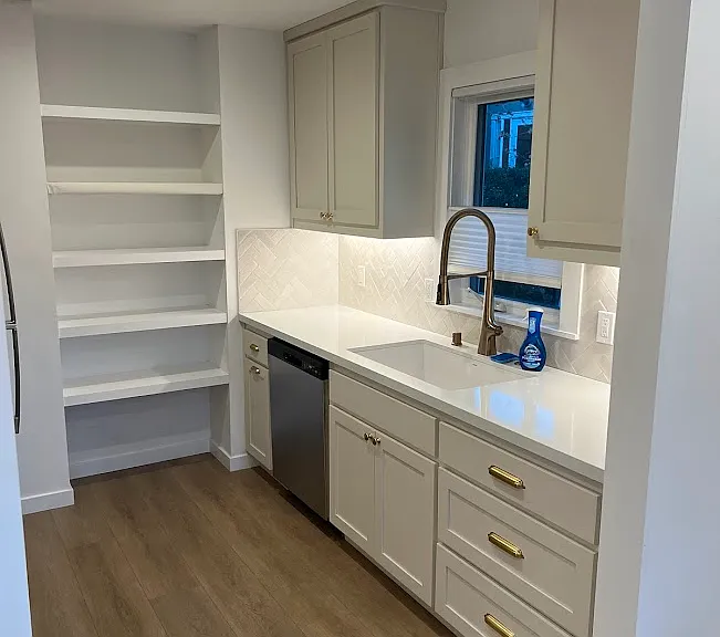51 Amicita Ave — Photo 9