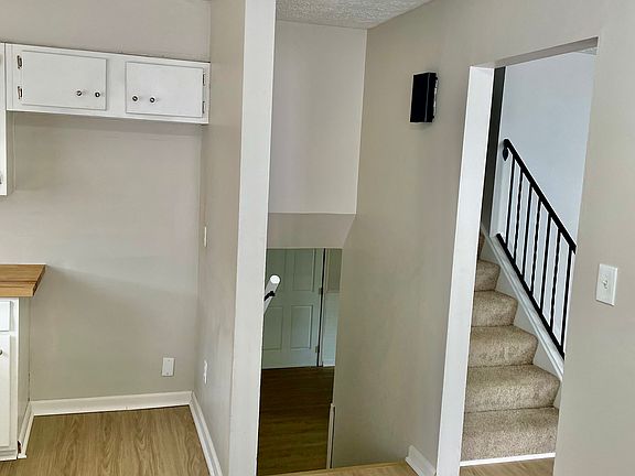 5th image of 3428 Liv Moor Dr