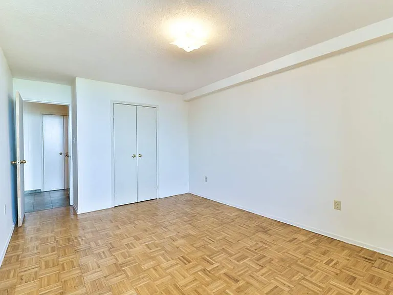 20 Carabob Ct — Photo 25
