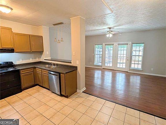 4th image of 4267 High Park Ln