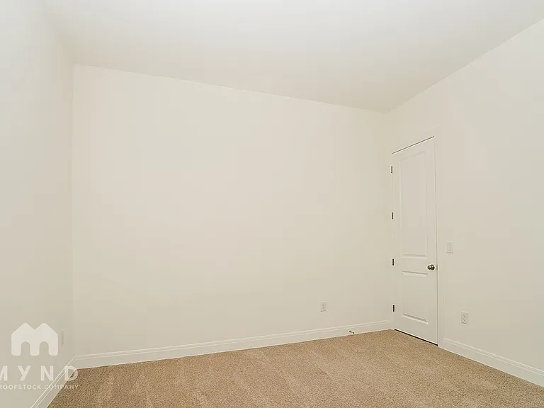 17705 Chamoix Dr — Photo 15