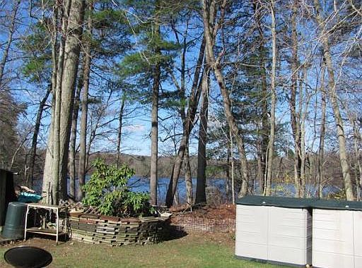 5th image of 27 Dinny Ln #27