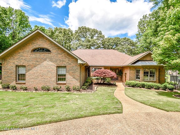 4th image of 82 Tanglewood Ln