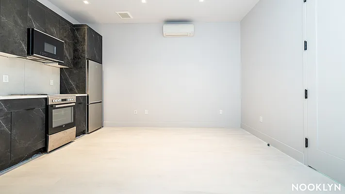 Rented by Nooklyn NYC LLC | media 7