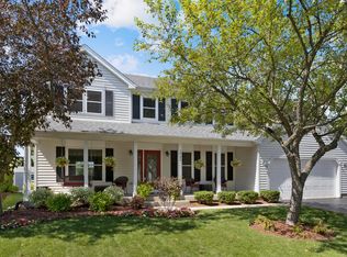 1392 Lucerne Dr, Crystal Lake, IL 60014