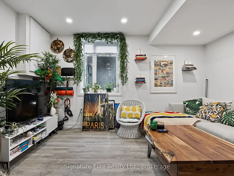157 Dovercourt Rd #BASEMENT — Photo 4