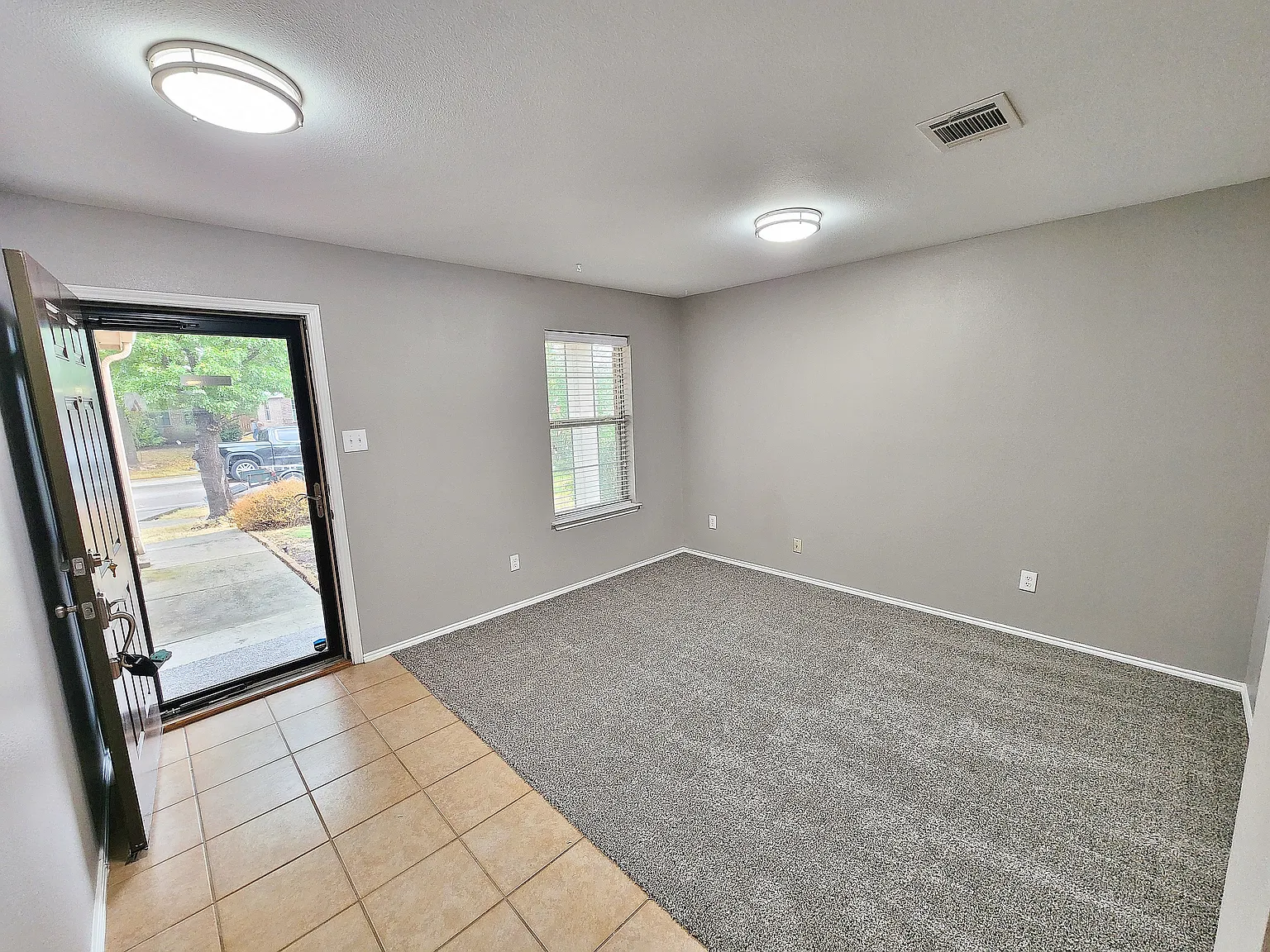 3 bed, 1633 sqft, $1,800 — Photo 2