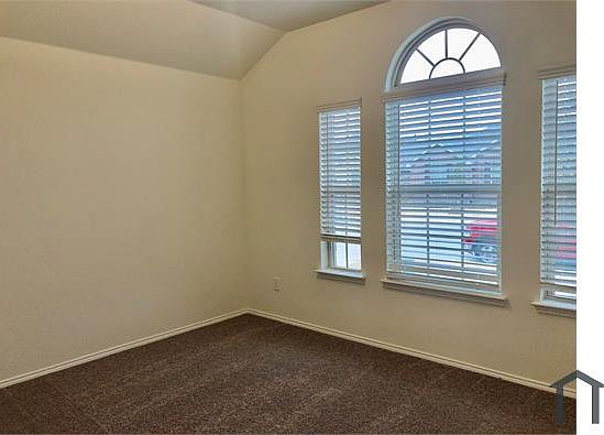 5th image of 2428 Larimar Dr